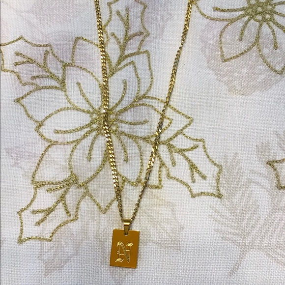 5 Different Initials Very Nice Letter Gold Color & High Quality Necklaces - Picture 7 of 9